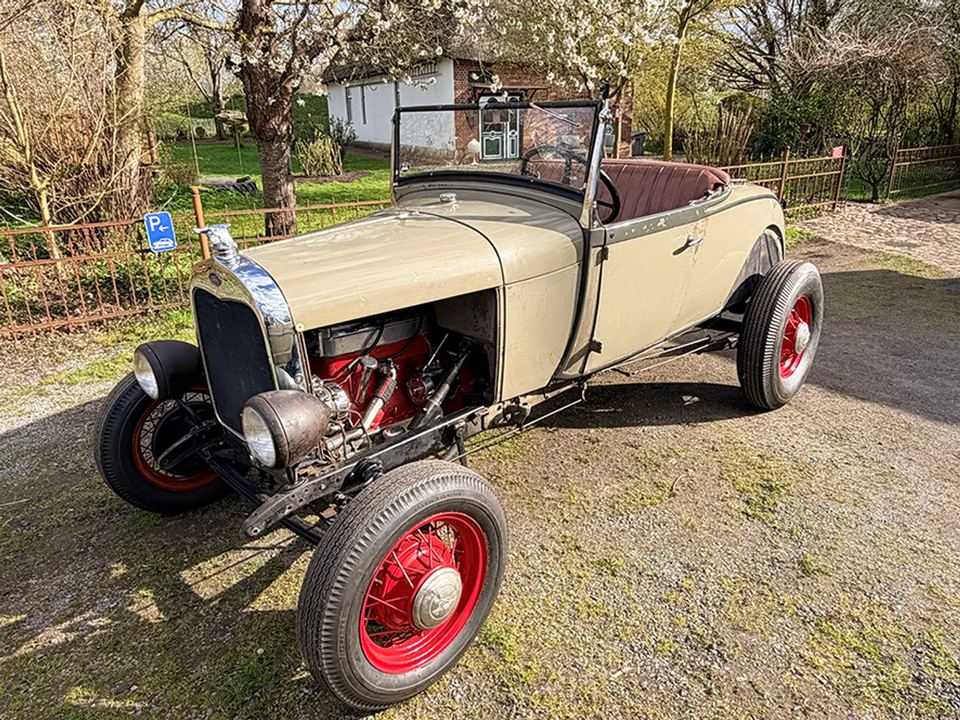 1929 Ford Model A Roadster of Esther Thomsen & Helge Thomsen